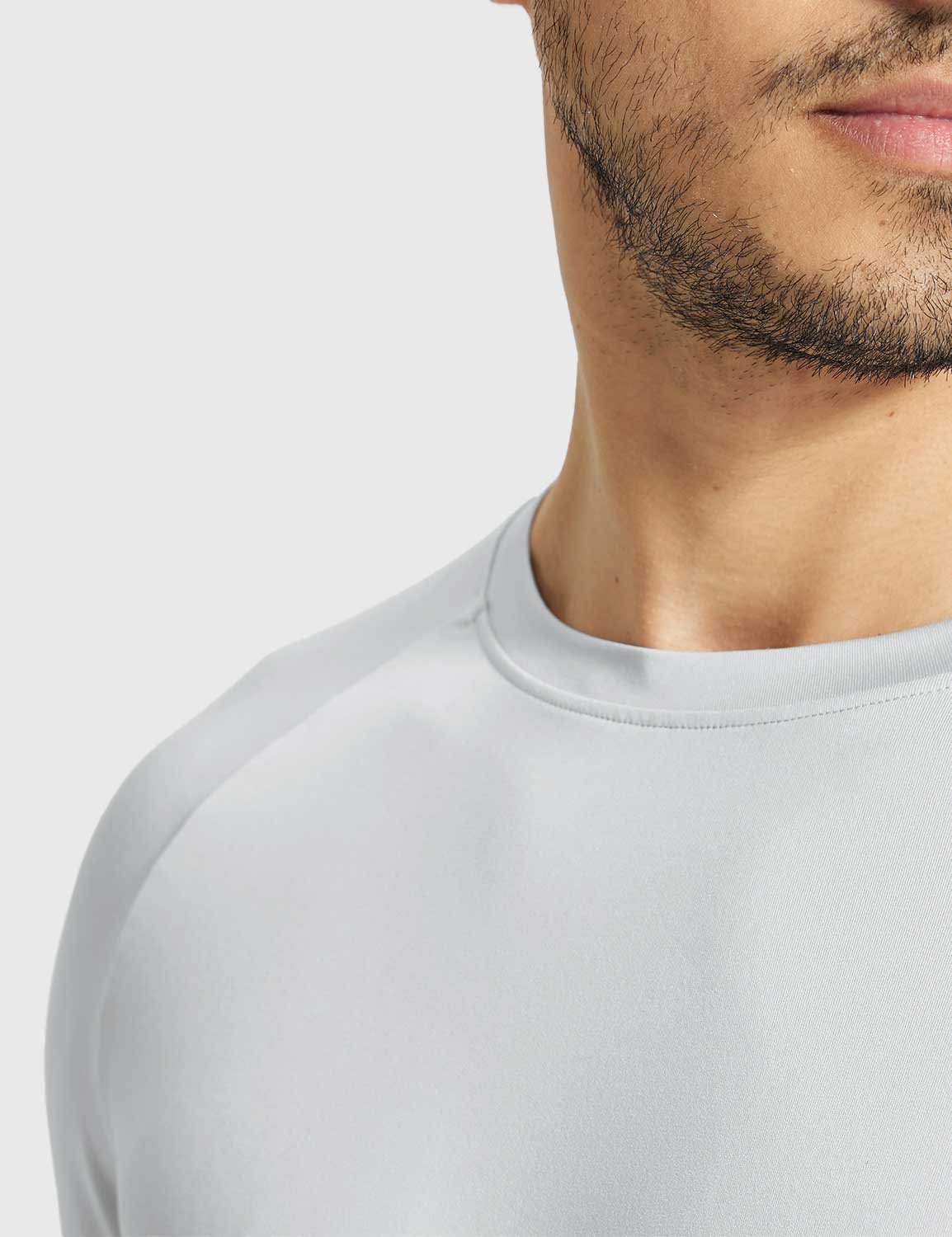 Baleaf Men's Reflective Crew Neck Short Sleeve Glacier Gray Details
