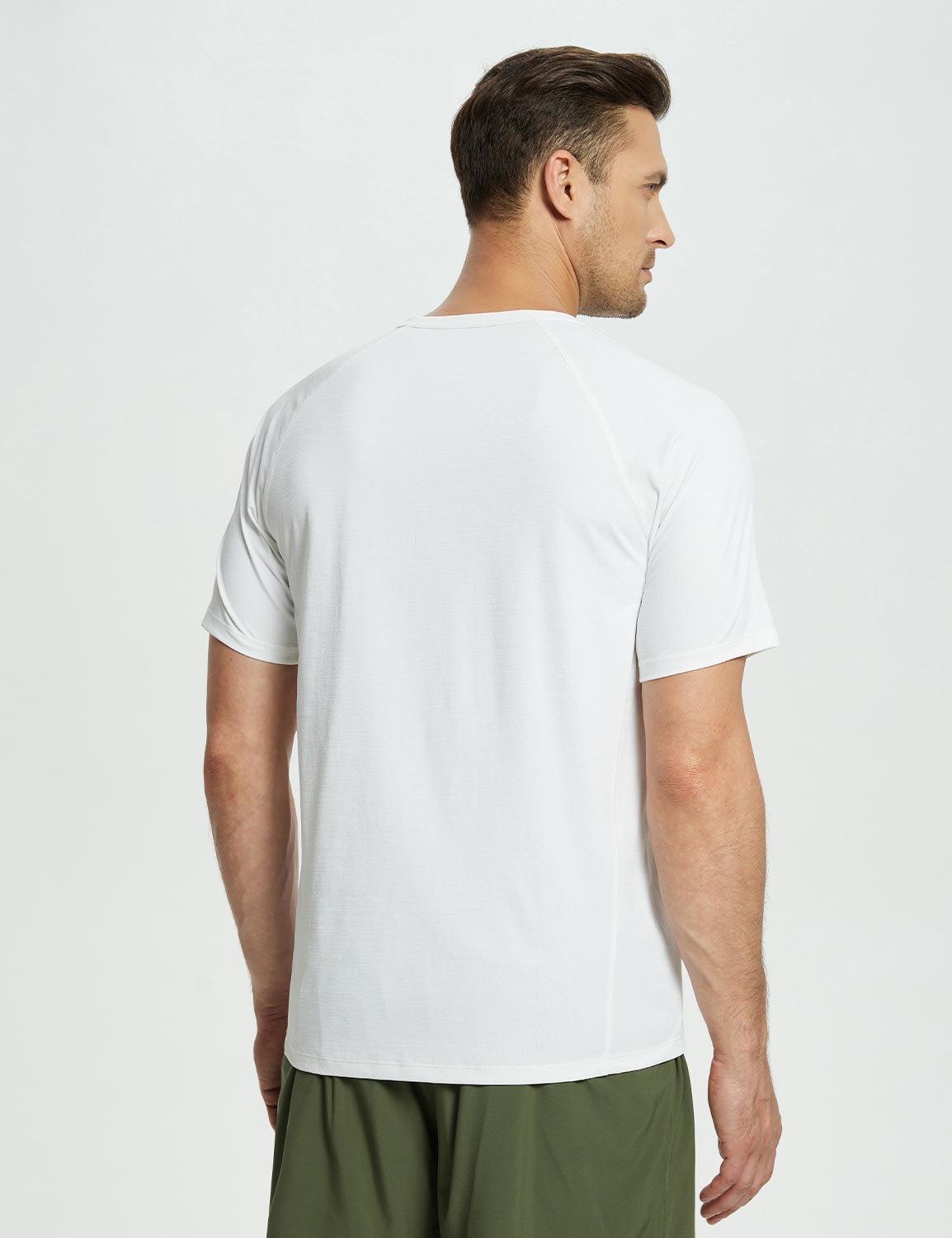 Short-Sleeve Henley T-Shirt (Website Exclusive）