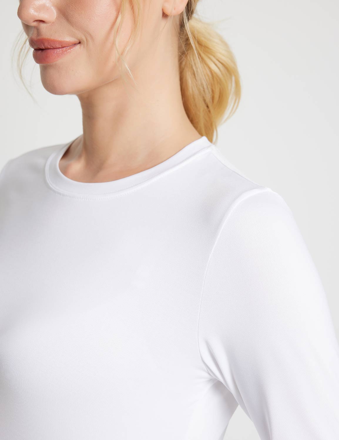 Baleaf Women's Sustainable Crew Neck Baselayer Lucent White Details