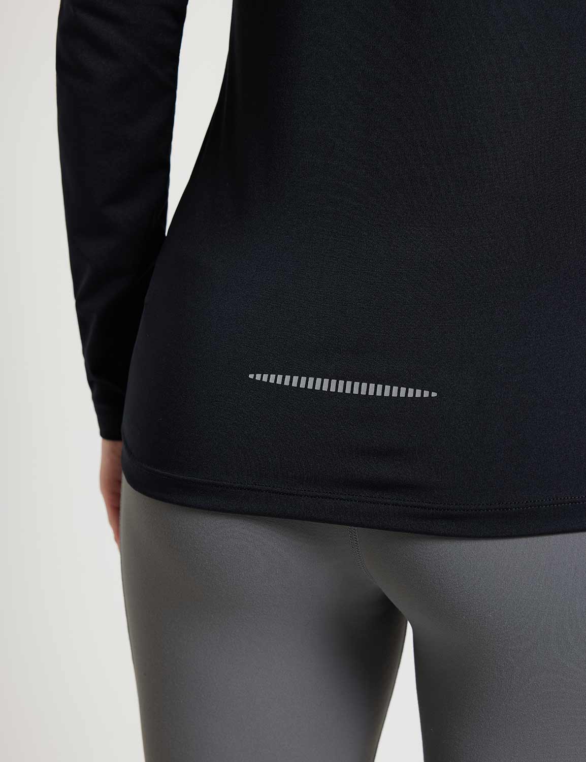 Baleaf Women's Sustainable Crew Neck Baselayer Anthracite Details